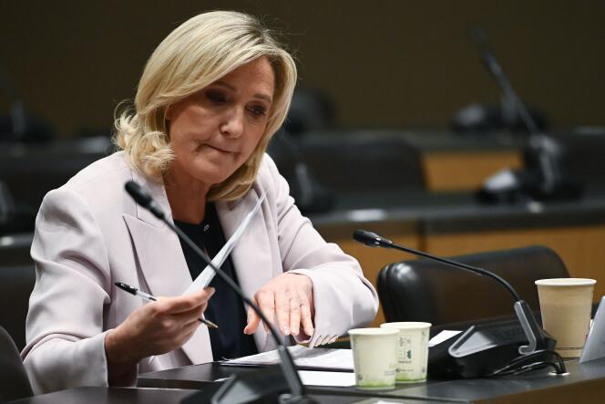 Marine Le Pen, présidente du groupe RN à l’Assemblée nationale, lors de son audition par la commission d’enquête parlementaire sur les ingérences étrangères, le 24 mai 2023, au Palais-Bourbon, à Paris. 
