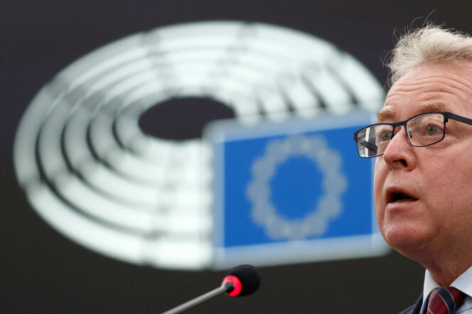 Le commissaire européen à l’agriculture, Janusz Wojciechowski, lors d’une session plénière du Parlement européen à Strasbourg, le 23 novembre 2021. 