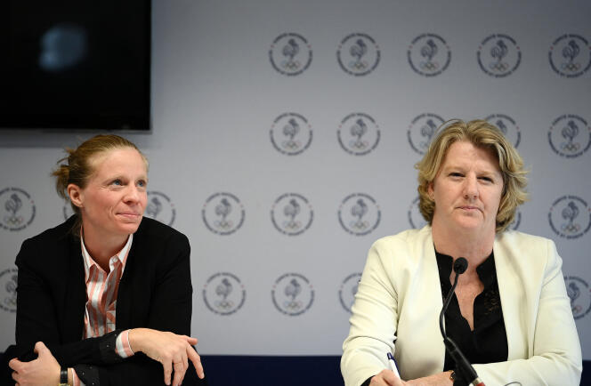 Astrid Guyart et Brigitte Henriques, au siège du  CNOSF, à Paris, le 12 octobre 2022. 