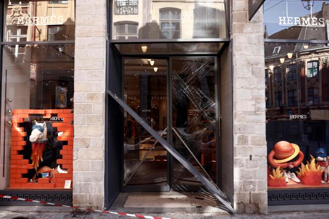 Thieves Ram Raid Luxury French Store In Lille Again