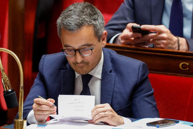 El ministro del Interior, Gérald Darmanin, en la Asamblea Nacional de París, el 8 de mayo de 2023. 