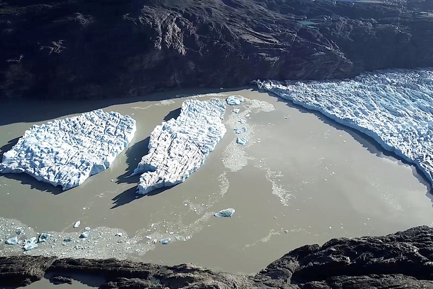 Les courants océaniques profonds ralentissent des décennies plus tôt que prévu sous l’effet de la fonte des glaces antarctiques