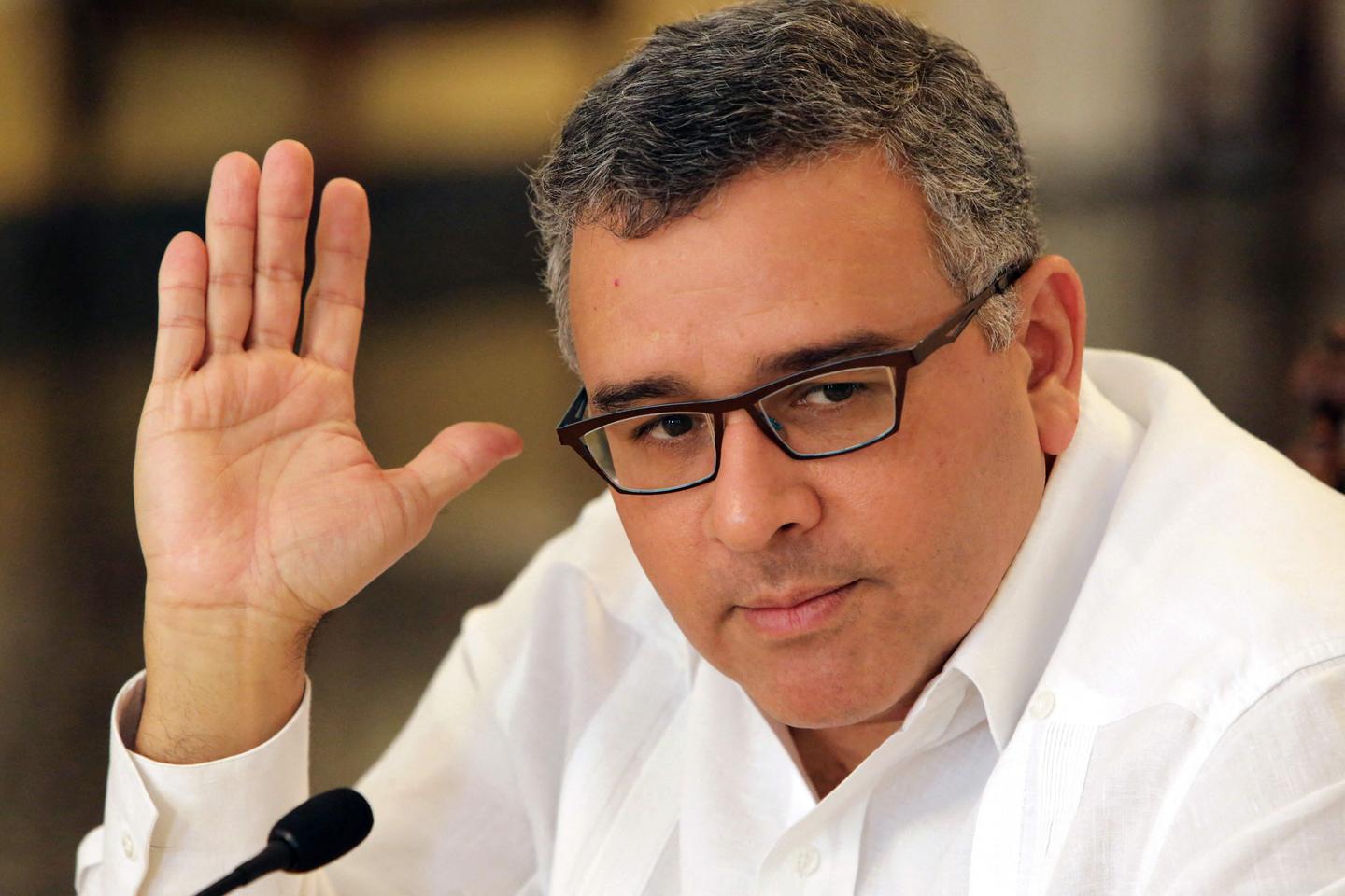 Expresidente salvadoreño condenado en rebeldía por haber pactado con las maras