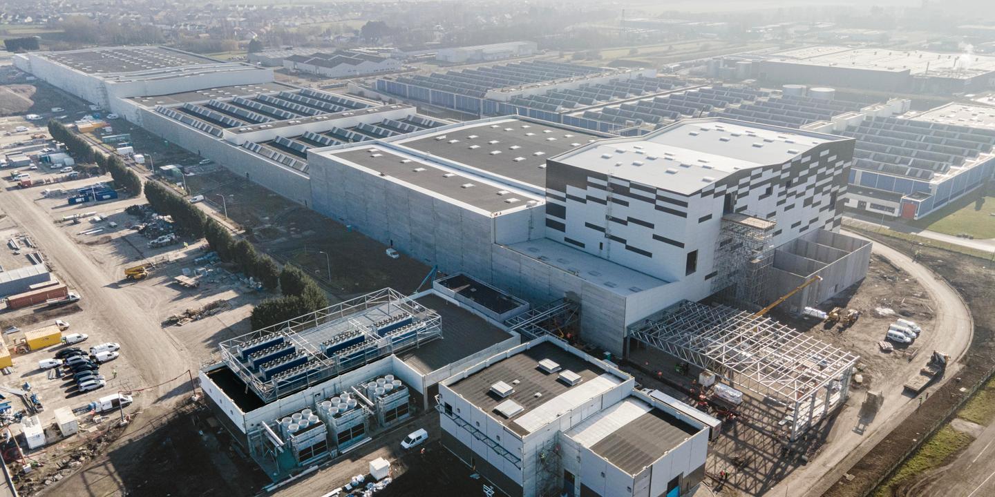 Une première gigafactory française de batteries pour l’automobile ouvre