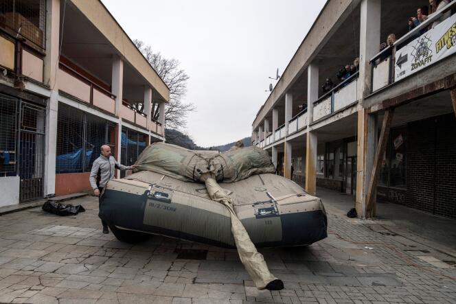 Un char M1 Abrams factice lors d’une présentation, à Decin (République tchèque), le 6 mars 2023.