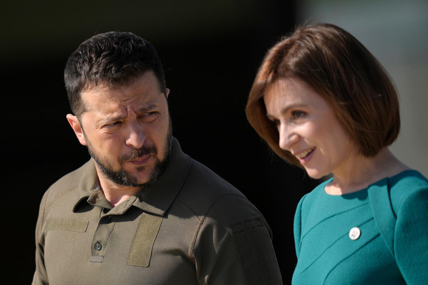Ukraine's Zelensky joins European leaders at Moldova summit