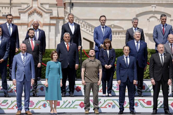 Ukrainian President Volodymyr Zelensky, European Council President Charles Michel and Moldovan President Maia Sandu pose for a family photo with other European leaders at the European Political Community (EPC) summit in Bulboaca, June 1, 2023.