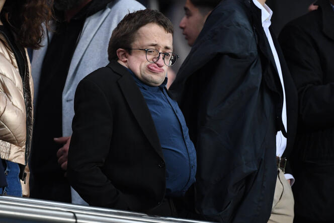 Guillaume Bats, avant le match de Ligue 1 entre le PSG et l’OL, au Parc des Princes, à Paris, le 2 avril 2023. 