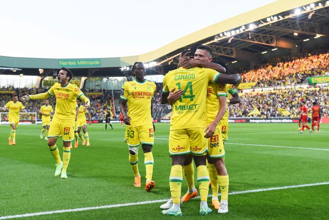 La alegría del Nantes, mantenida en la Ligue 1 tras su victoria en casa ante el Angers, el 3 de junio de 2023.