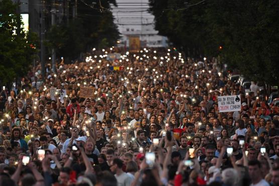 Manifestación contra la violencia, en Belgrado, sábado 3 de junio.