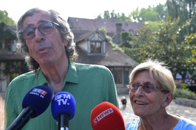 Patrick e Isabelle Balkany, durante una conferencia de prensa en Giverny, el 5 de agosto de 2022. 