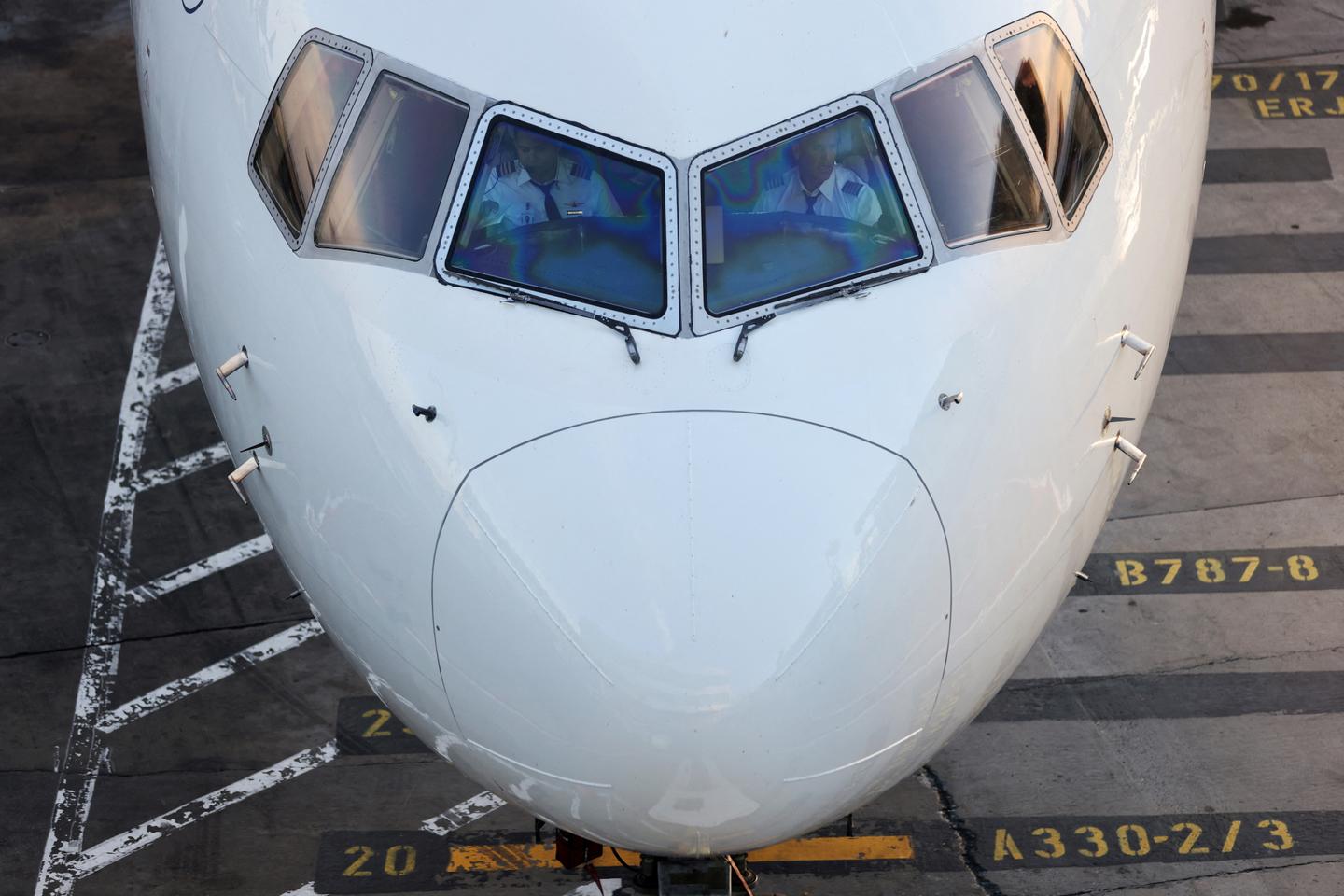 Los pilotos temen ser reemplazados por inteligencia artificial a los mandos de los aviones