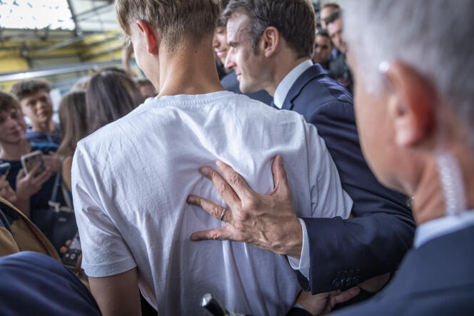 Emmanuel Macron meets students of the Bernard-Palais Vocational School in Saintes (Charente-Maritime) on May 4, 2023.
