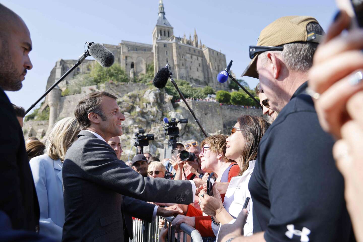 At Mont-Saint-Michel, Emmanuel Macron calls for “not to fear the future”