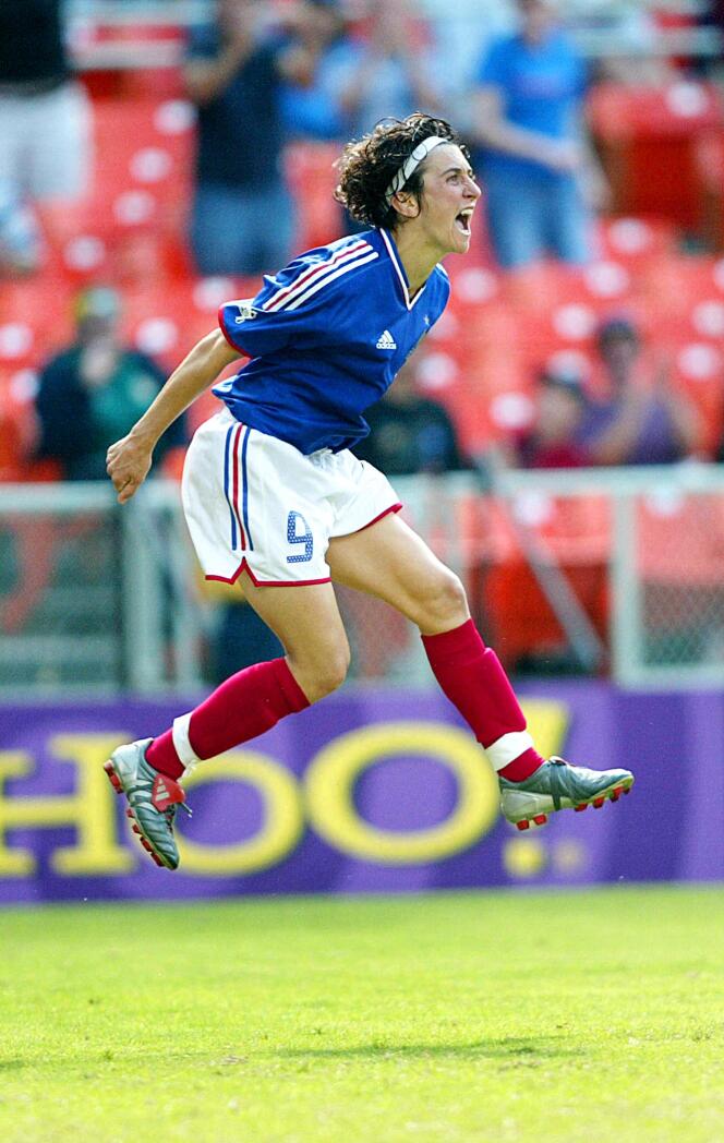 The soccer player Marinette Pichon, lords of the match against Brazil, in Washington, aux Etats-Unis, in 2003.