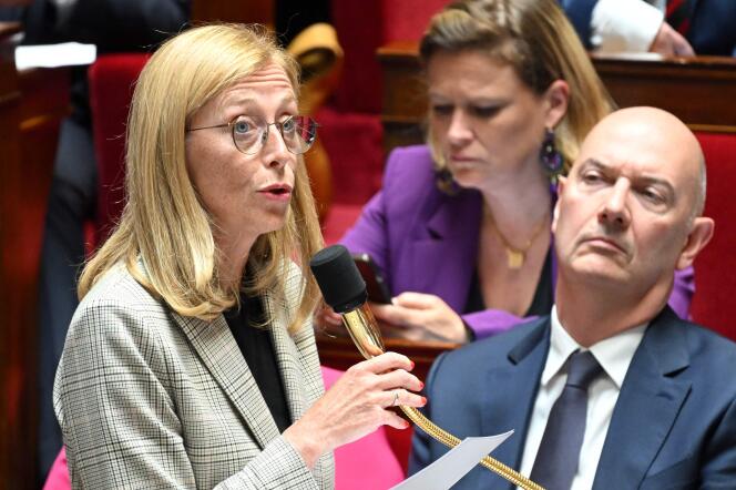 La Secretaria de Estado para la Infancia, Charlotte Caubel, en la Asamblea Nacional, en París, el 6 de junio de 2023.