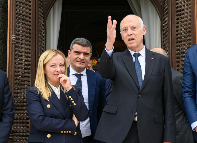 La presidenta del Consejo italiano, Giorgia Meloni, y el presidente tunecino, Kaïs Saïed, en Túnez, el 6 de junio de 2023.