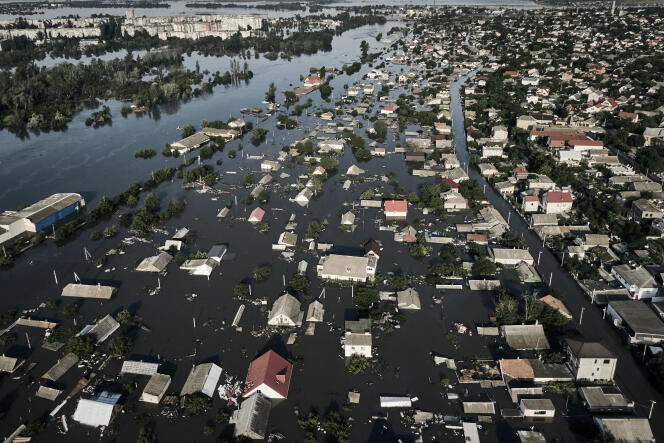 La ciudad de Kherson en Ucrania se inundó después de la destrucción de la represa Kakhovka, el miércoles 7 de junio de 2023.