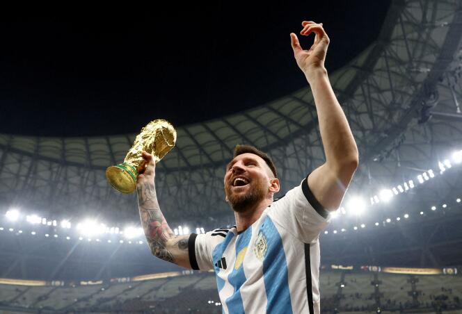 Lionel Messi celebrando su título de campeón mundial de fútbol, ​​18 de diciembre de 2022.