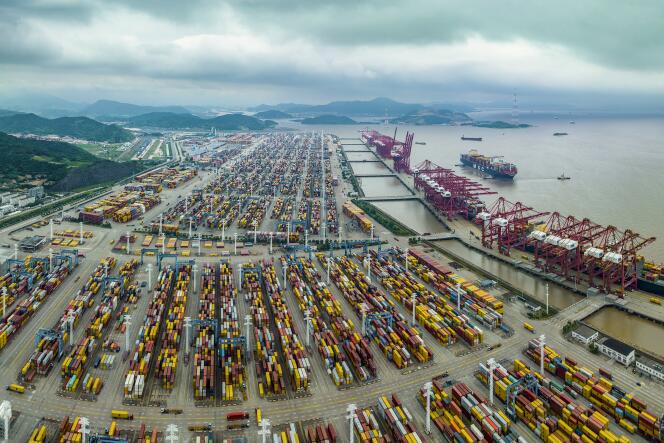 Au port de Ningbo-Zhoushan (Zhejiang), en Chine, mardi 6 juin. 