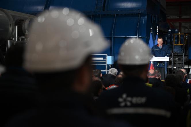 El director general de EDF, Luc Rémont, durante la visita de Bruno Le Maire a la central nuclear de Penly (Seine-Maritime), el 8 de diciembre de 2022.