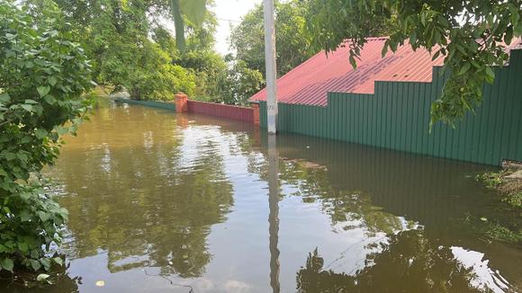 A Kherson, après l’attaque du barrage de Kakhovka, survenue dans la nuit du lundi 5 au mardi 6 juin 2023.