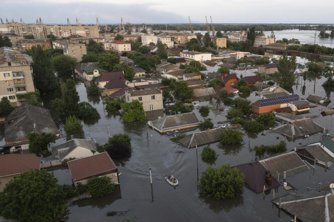 Un distrito inundado de Kherson, después de la destrucción de la represa Kakhovka, Ucrania, el miércoles 7 de junio de 2023.