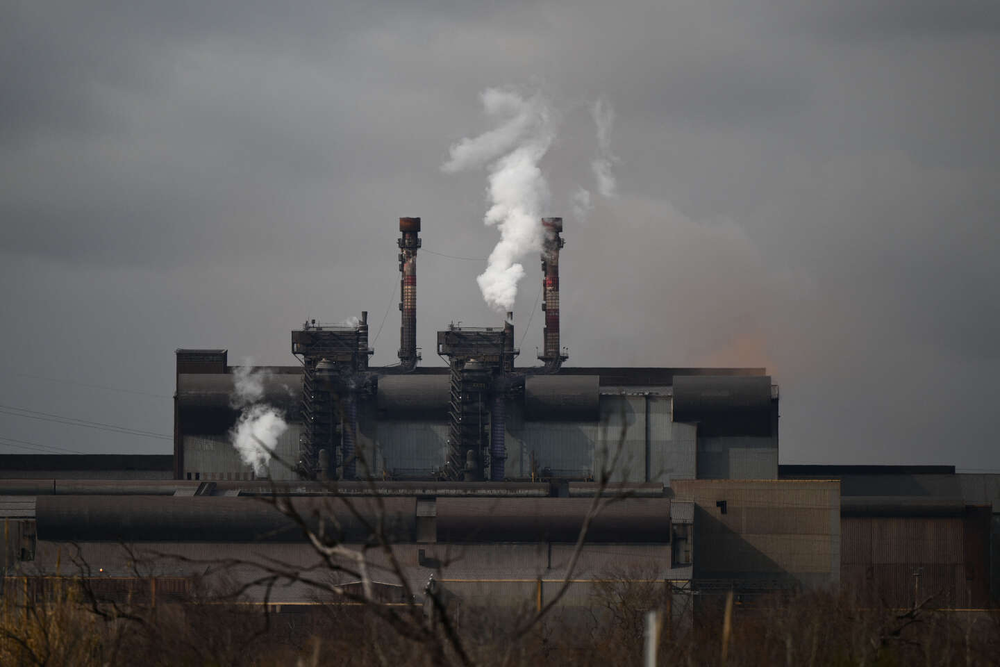 En France, la grande mansuétude des autorités envers les entreprises émettrices de CO₂