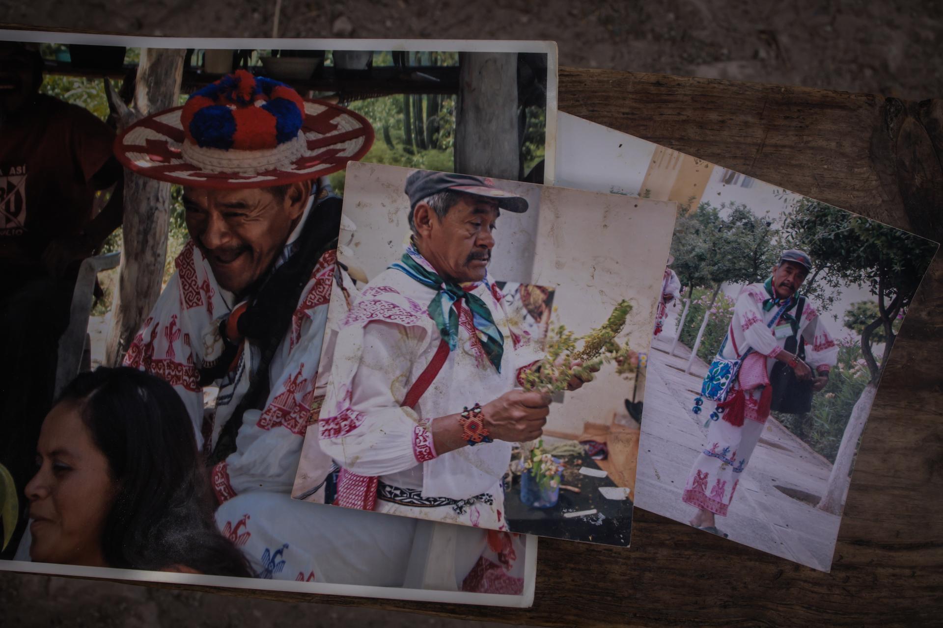 Fotos de Margarito Díaz durante sus peregrinaciones como marakamé.  Líder comunitario, defendió los lugares sagrados y los recursos hídricos en la región de Wirikuta y Tatéi Haramara en San Blas (México).