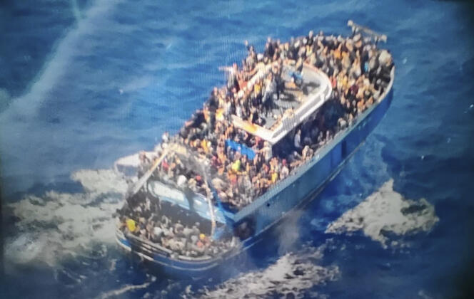 El arrastrero que transportaba migrantes que se hundió frente a Grecia el 14 de junio de 2023.
