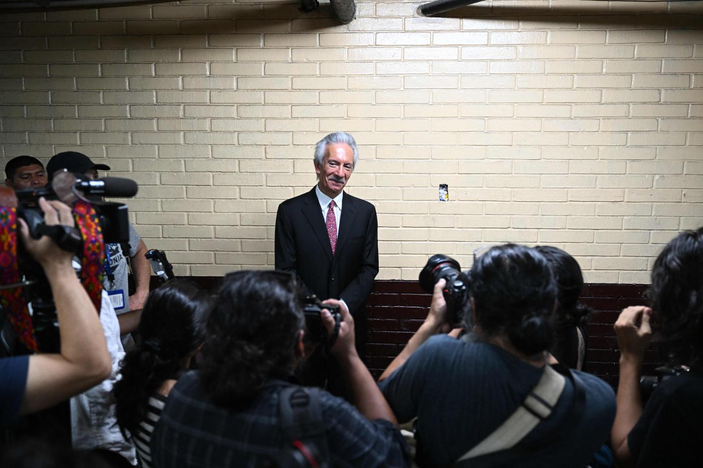 En Guatemala, la condena de un periodista ilustra la voluntad de las autoridades de amordazar a la prensa