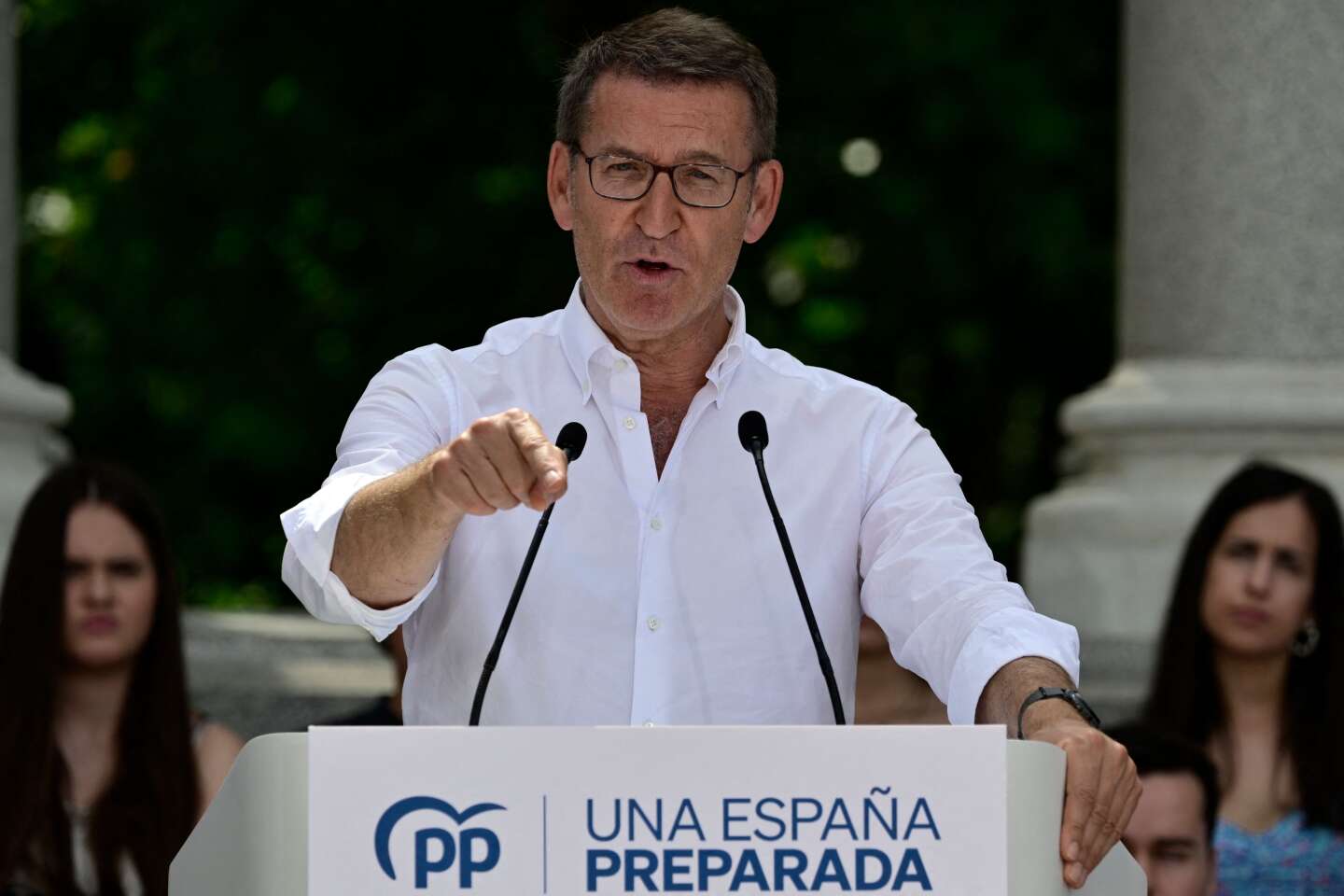 En España, la derecha se alía con la extrema derecha para gobernar ciudades y regiones