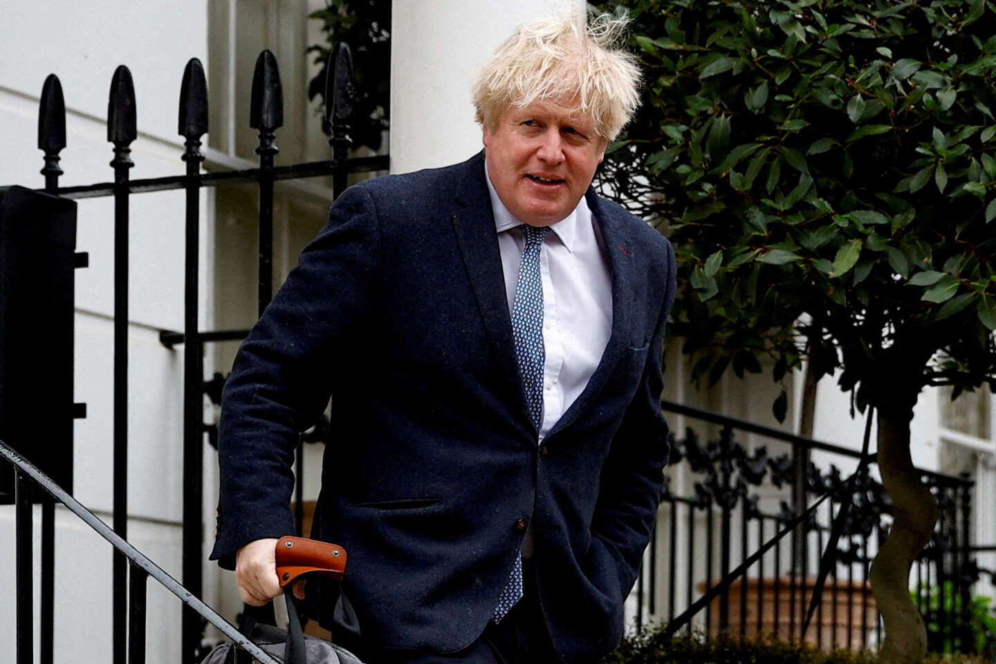 Die Abgeordneten prüfen den vernichtenden Bericht gegen Boris Johnson weitgehend