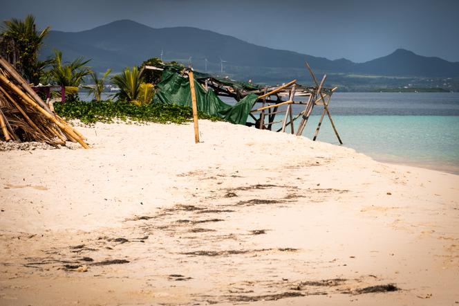 Una vista dell'isola di Caret, in Guadalupa, il 23 aprile 2023. Il dipartimento è stato messo in allerta rossa l'8 maggio 2024 per il superamento delle soglie di concentrazione delle particelle fini PM10.