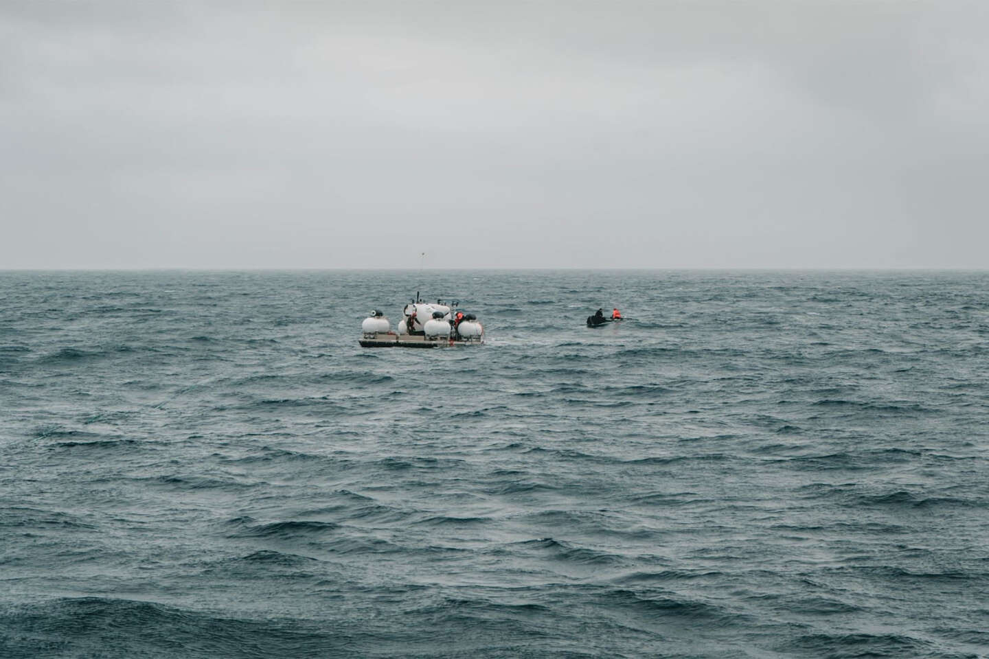¿Qué sabemos del submarino que salió a explorar los restos y desapareció?