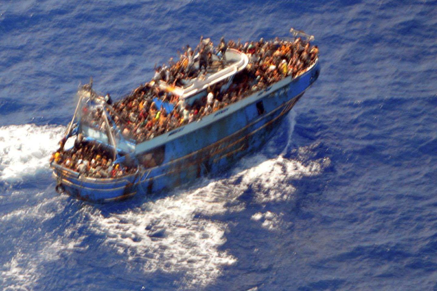 Grecia ignoró la oferta de vuelo al naufragio de inmigrantes, dice la agencia de noticias Frontex