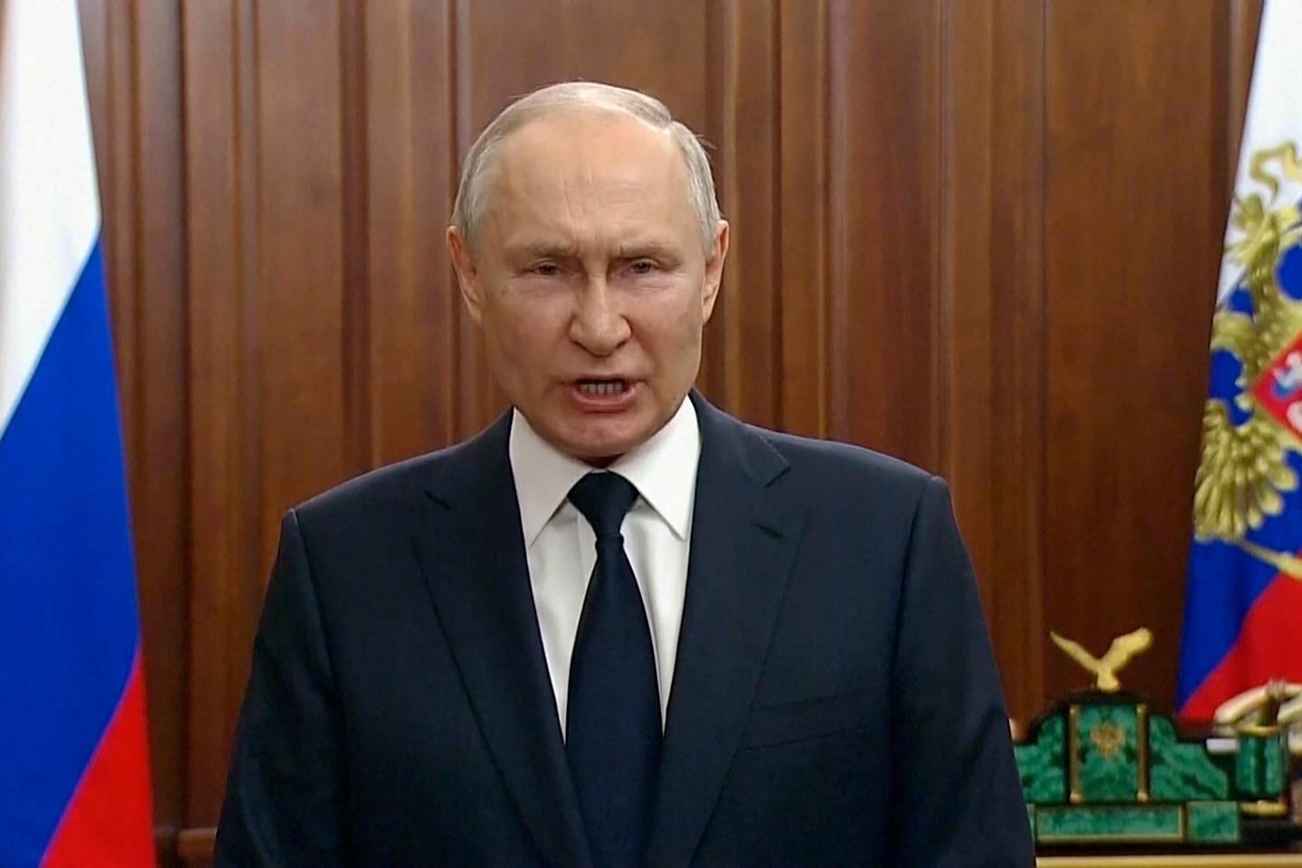 Putin se pone el disfraz del garante de la paz interna