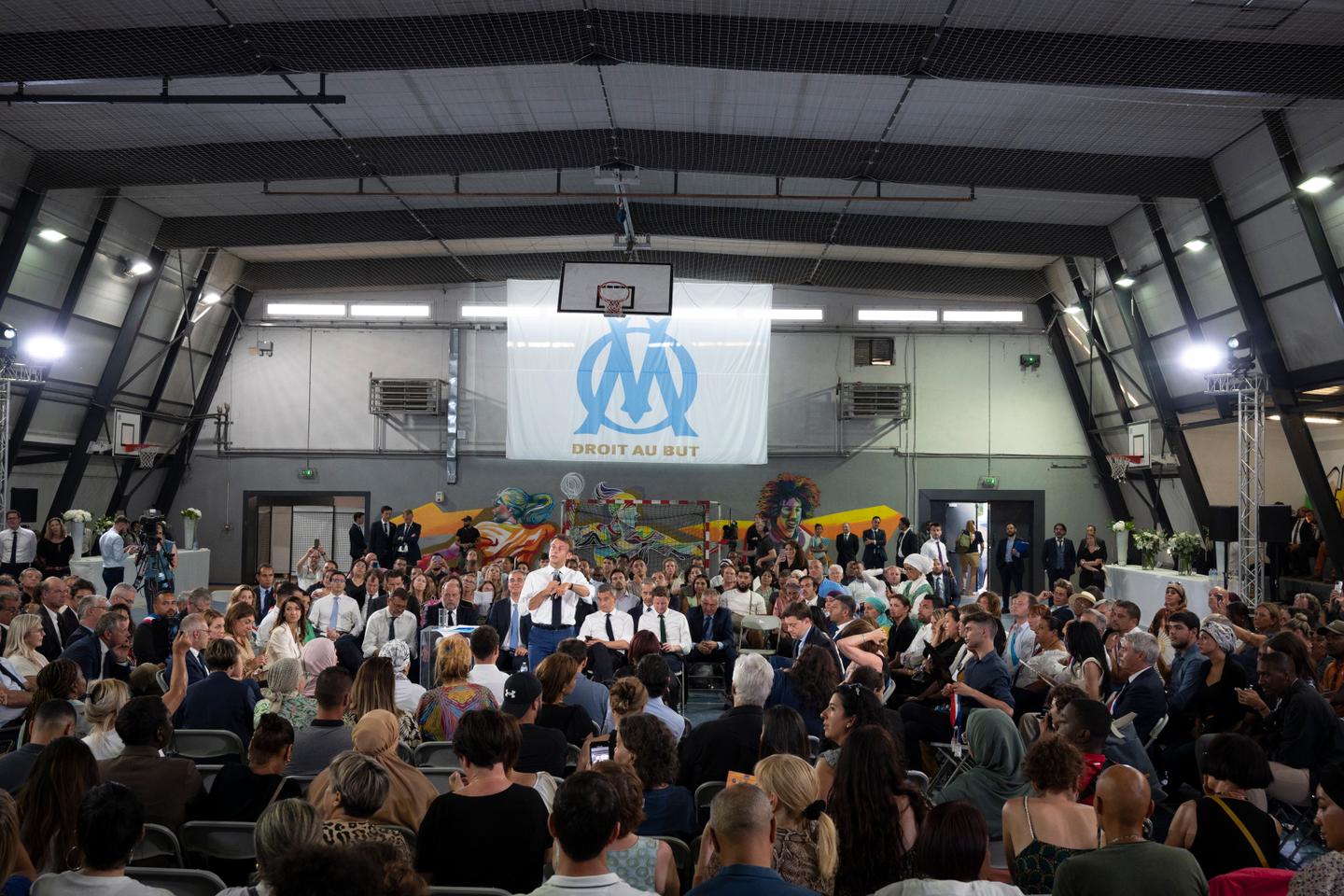 En Marsella, Emmanuel Macron ante el enfado de los distritos del norte