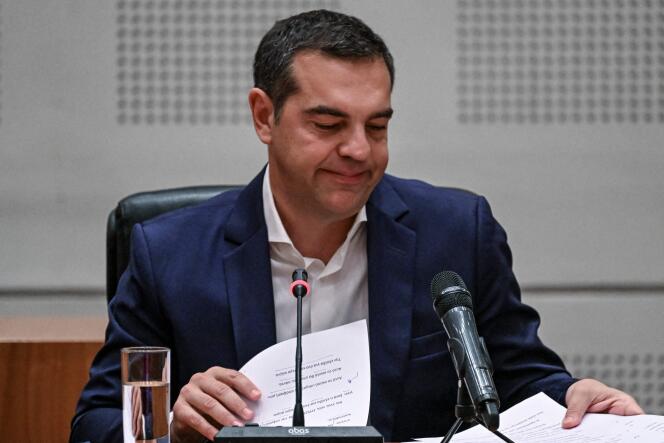 Alexis Tsipras, líder de la oposición de izquierda en Grecia y ex primer ministro, anuncia que deja la dirección del partido Syriza el jueves 29 de junio.