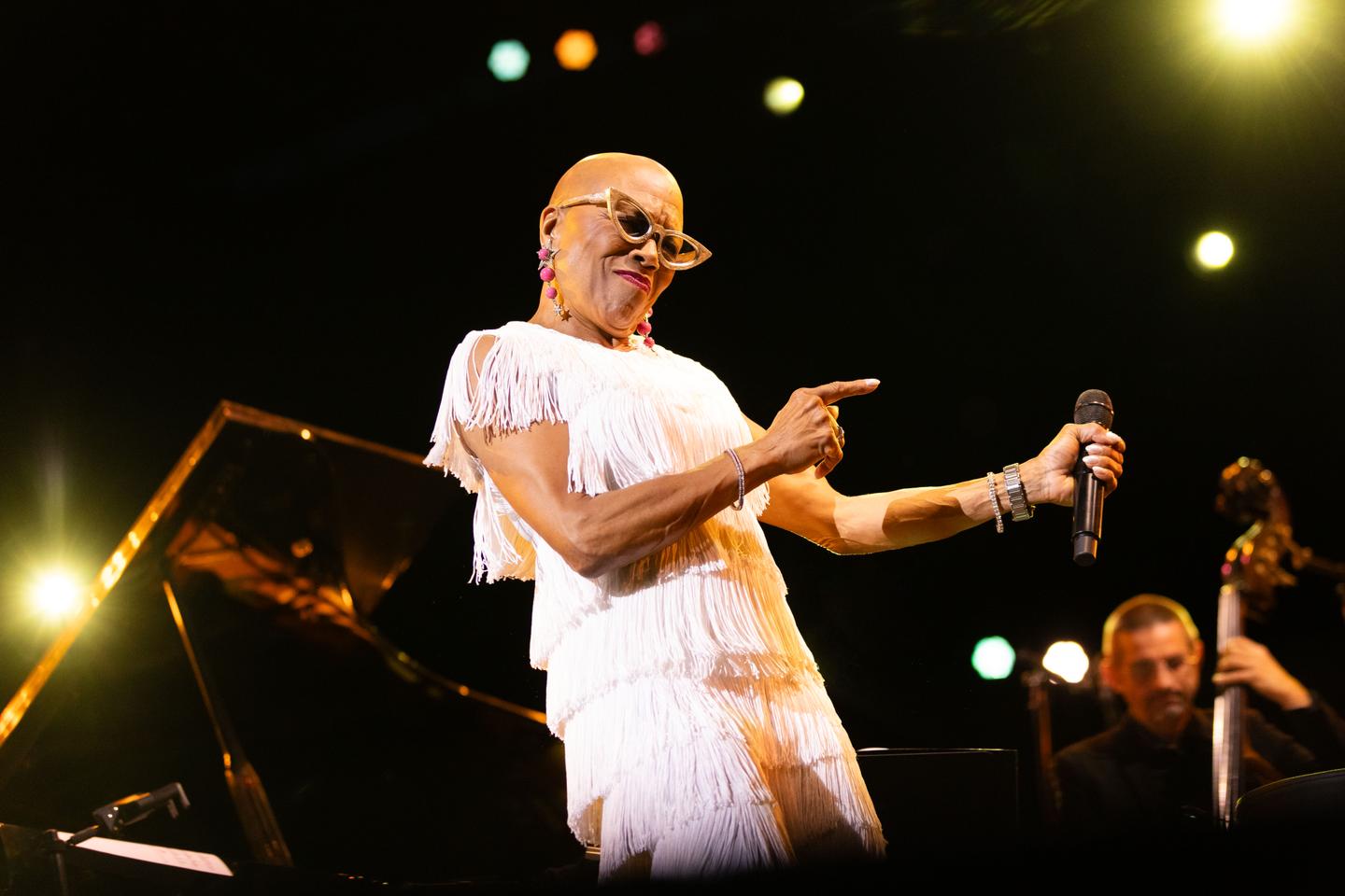 dee-dee-bridgewater-celebrates-ella-fitzgerald-at-jazz-in-vienna-time