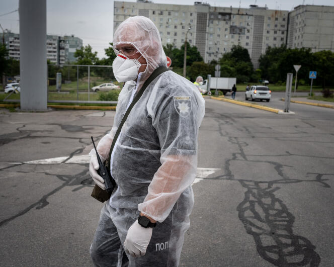 Exercice d’évacuation de la population en cas de catastrophe nucléaire, dans le quartier de Khortyski. A Zaporijia (Ukraine), le 29 juin 2023.