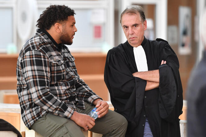 The joueur de rugby international français Mohamed Haouas et son avocat lors de son process au palais de Justice de Montpellier, on May 12, 2023. 