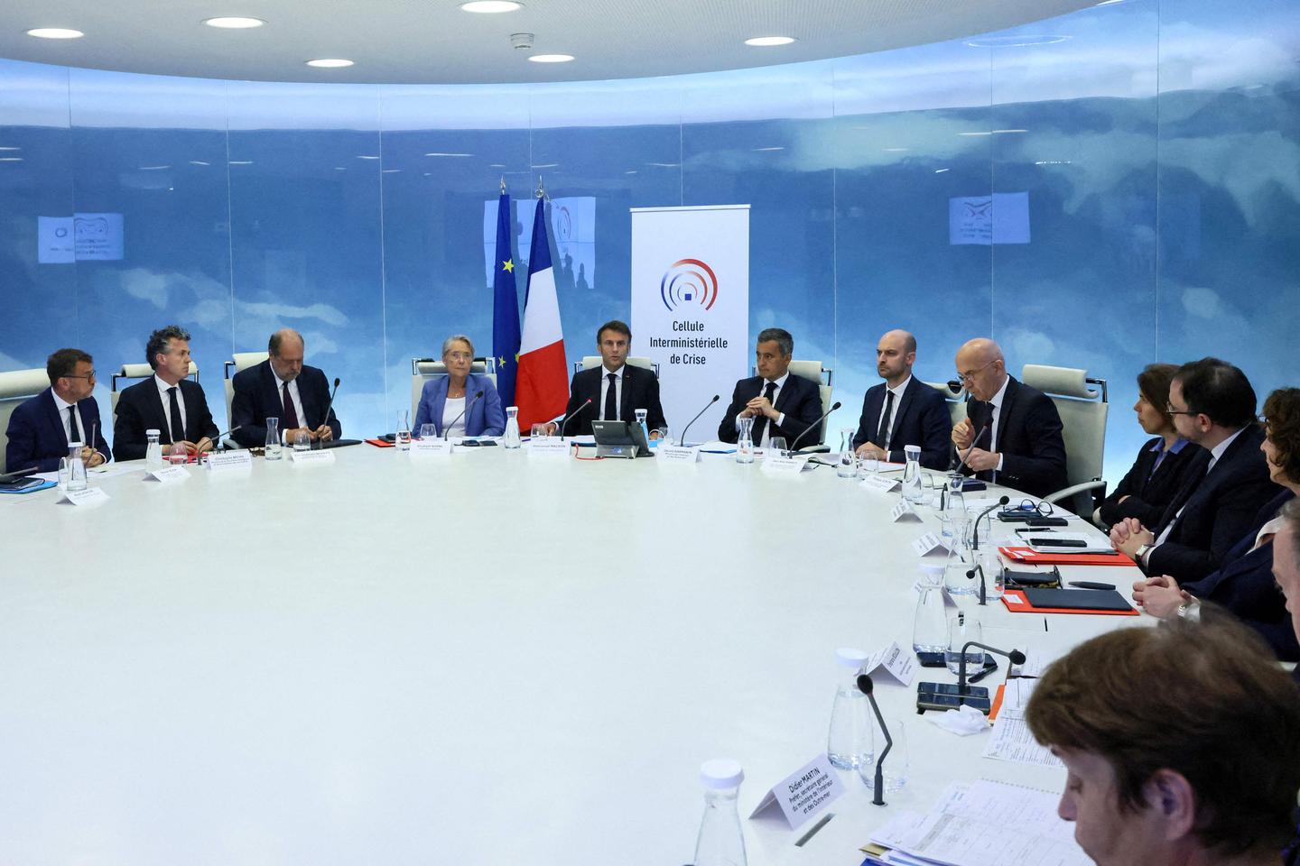 Ante los disturbios, la calificada respuesta de Emmanuel Macron