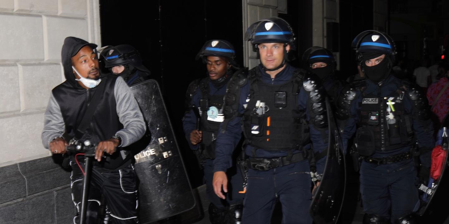 la familia de Nahel M. presenta una denuncia contra Jean Messiha por haber abierto un gatito a favor del policía