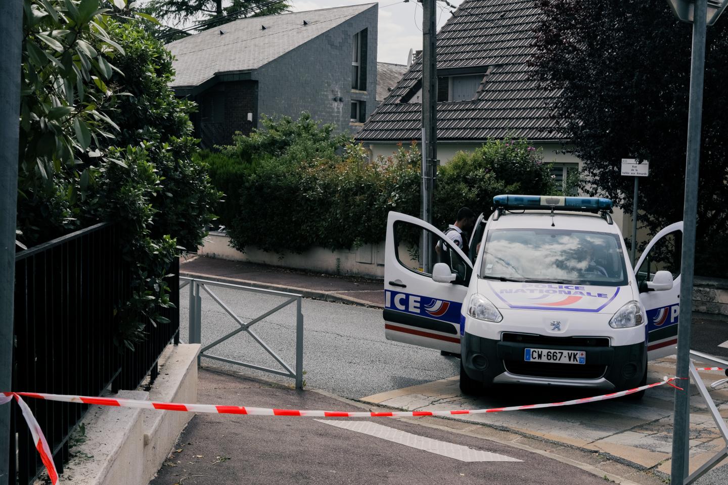 En L’Haÿ-les-Roses, «tan tranquila, tan normal», el violento ataque a la casa del alcalde asombra a los habitantes