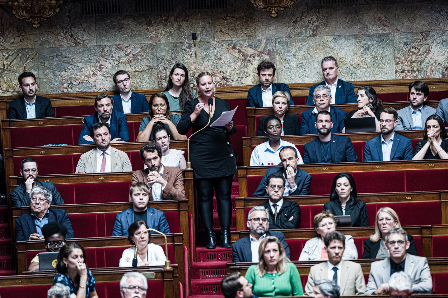 Elisabeth Borne acusa a LFI de no estar «en el campo republicano»