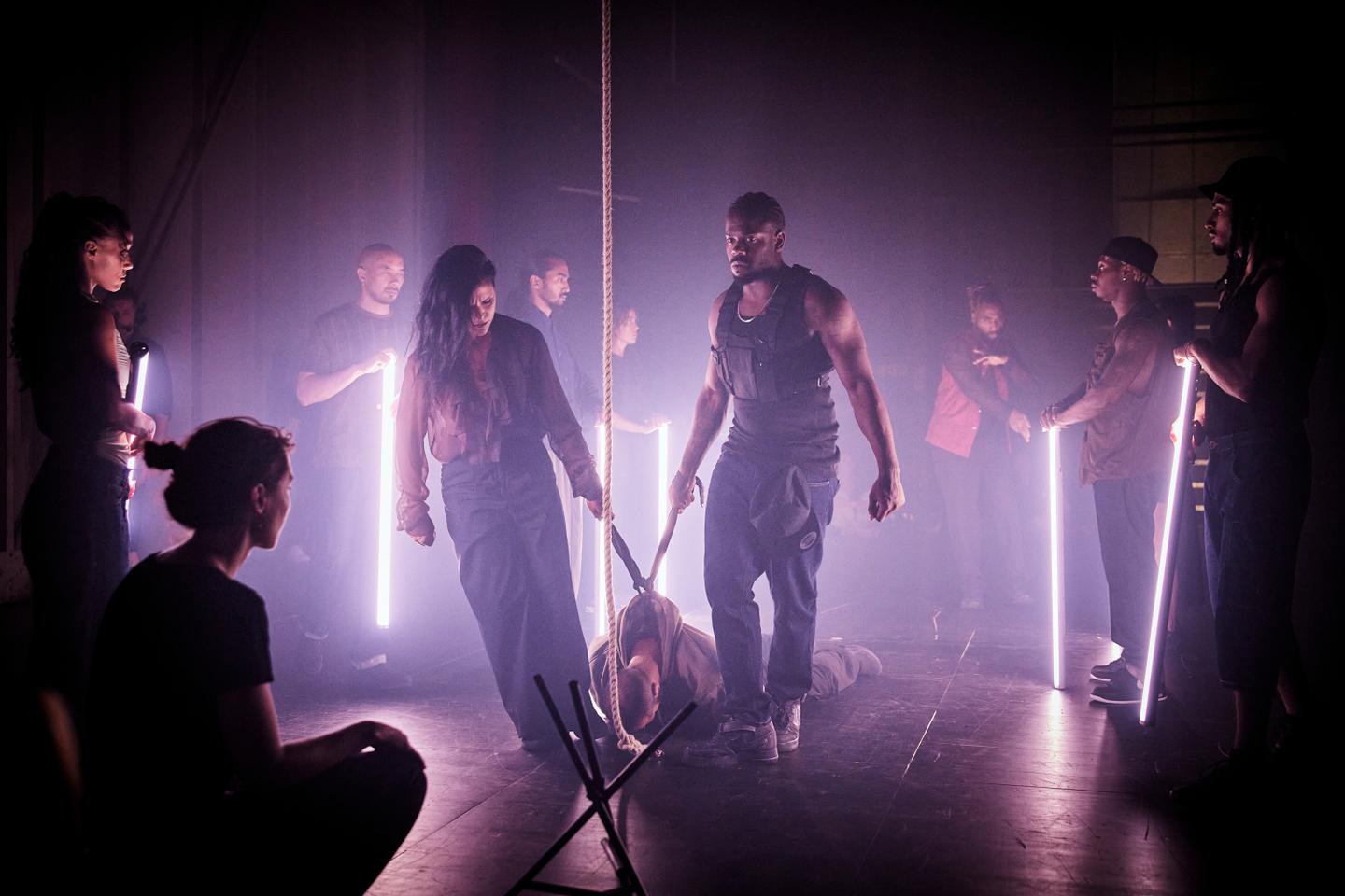 Bintou Dembélé, una danza de luchas y sombras