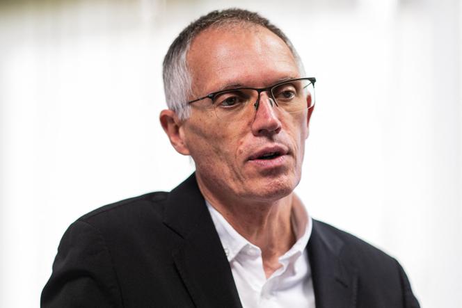     Carlos Tavares, CEO de Stellantis, durante una conferencia de prensa en Hordain (Norte), 27 de octubre de 2022.