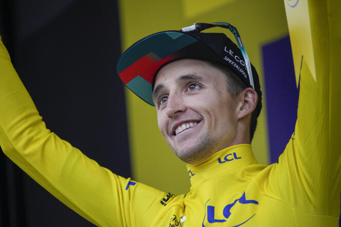 El australiano Jai Hindley tras ganar la etapa 5 del Tour de Francia, en Laruns (Pirineos Atlánticos), el 5 de julio de 2023.