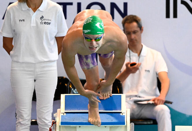 Léon Marchand lors des séries du 200 mètres brasse des championnats de France de natación, in Rennes, on 11 June 2023.